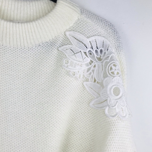 Camber & Grace Off white Oversized Beautiful Lace Shoulder Sweater Dress XL - Picture 9 of 12